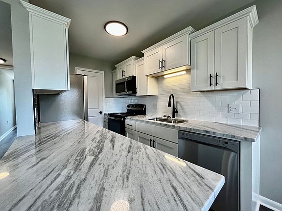 2nd image of 409 E Park Ave APT 1
