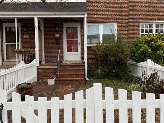 2nd image of 511 E Windsor Ave