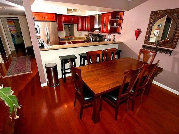 5th image of 825 La Playa St APT 322