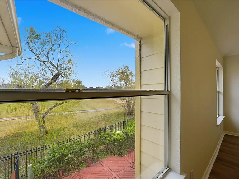2110 Ridge Wood Ln — Photo 18
