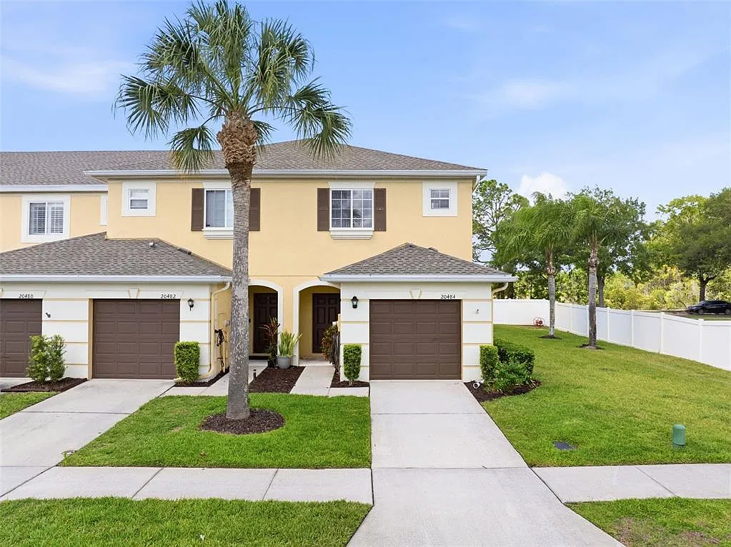 3 bed, 2.5 bath, 1410 sqft, $2,250 — Photo 2