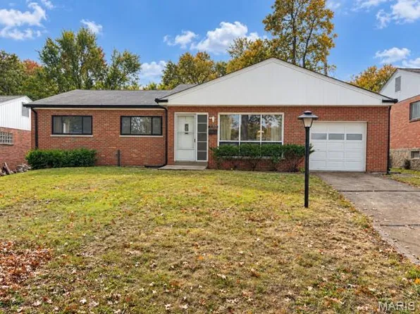 7730 Peach Tree Ln, Saint Louis, MO 63130