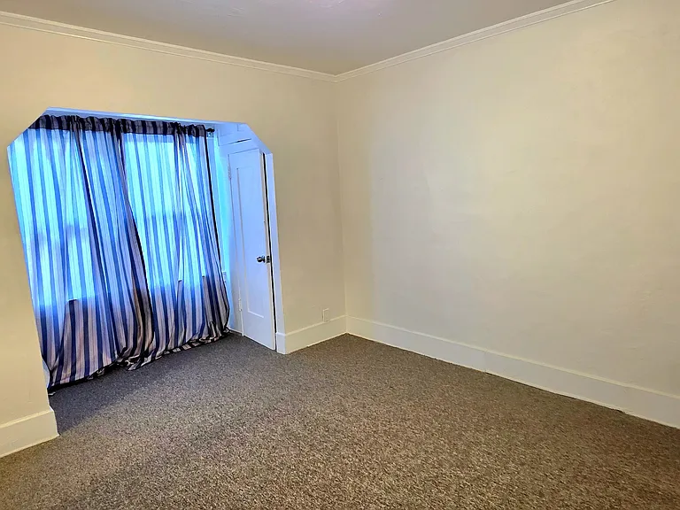 1141 W Gage Ave — Photo 19