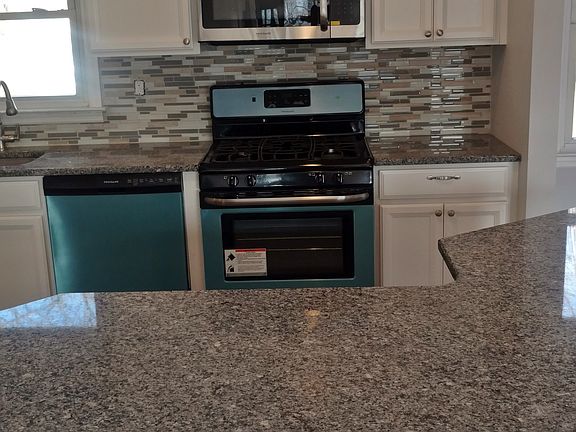 5th image of 117 Taft Dr