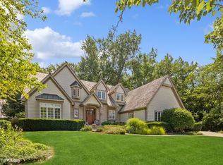 956 Winslow Cir, Glen Ellyn, IL 60137