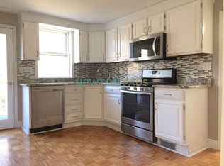 54 Pettee St, Newton, MA 02464