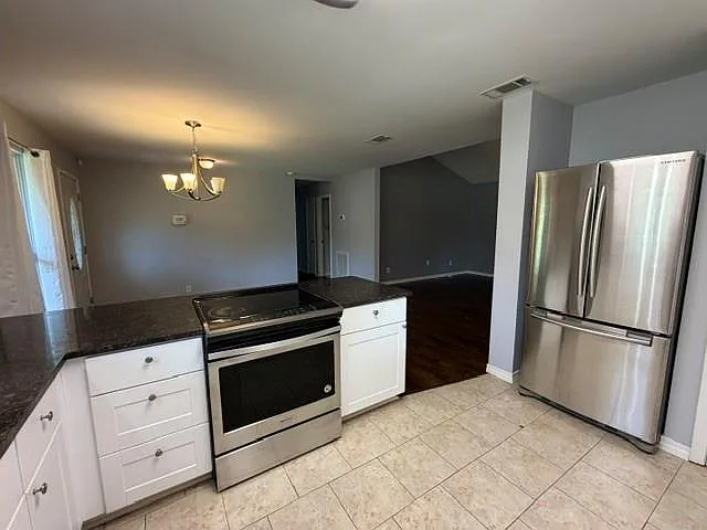 950 Abilene Dr W — Photo 5