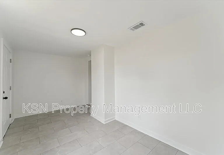 1921 Fitzgerald St — Photo 23