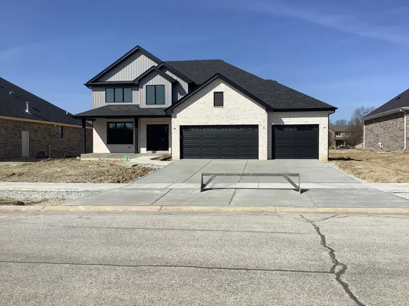 215 Trillium Dr, Dyer, IN 46311