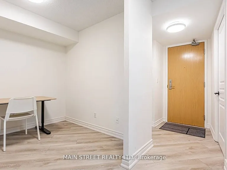 509 Beecroft Rd #816 — Photo 14