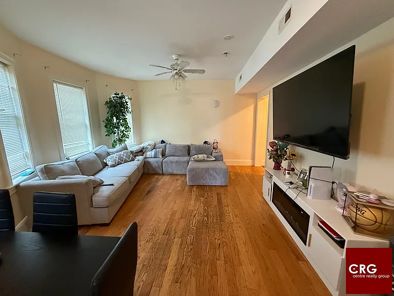 74 Brooks St #2L — Photo 7