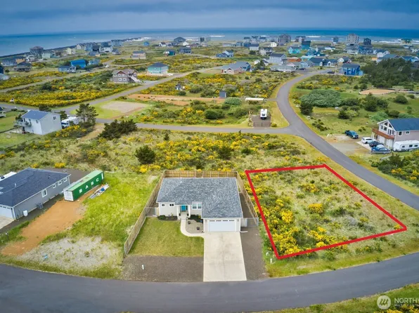 1401 Diamond Head Avenue SW, Ocean Shores, WA 98569