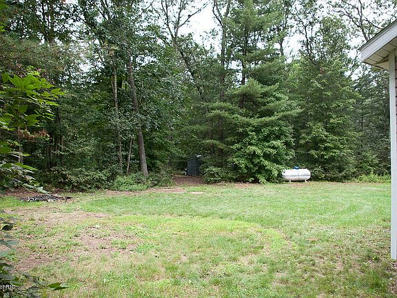 5th image of 8389 Loveless Dr