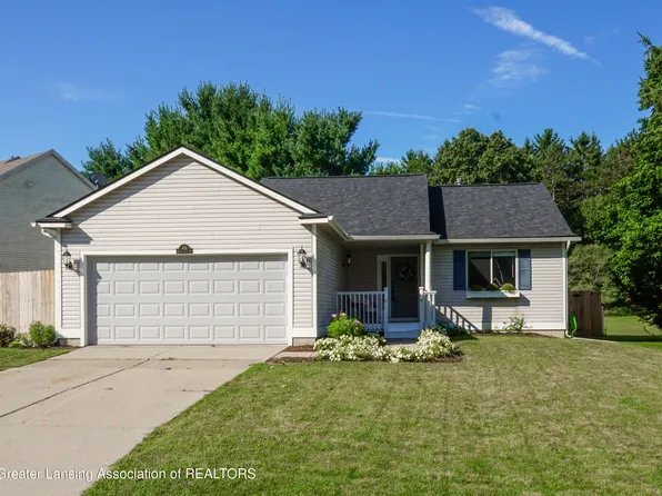 431 Winding River Dr, Williamston, MI 48895