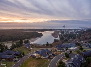 41 Pacific Ave, Pacific City, OR 97135