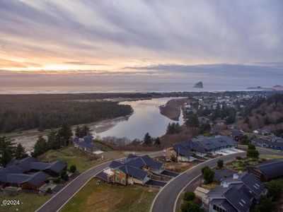 41 Pacific Ave, Pacific City, OR, 97135
