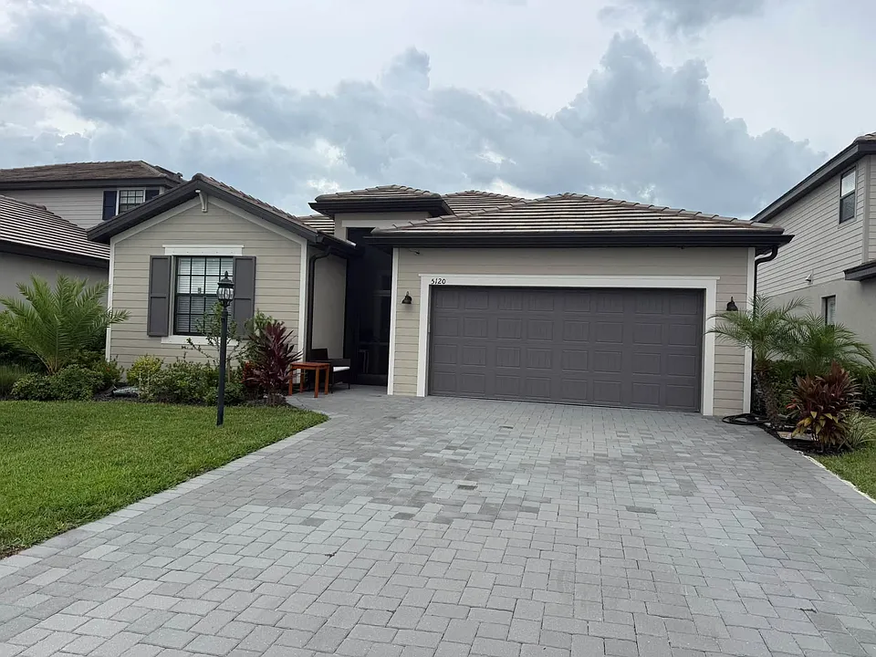 5120 Spotted Seal Ln
