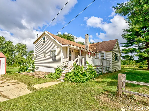 9905 52nd Ave, Allendale, MI 49401