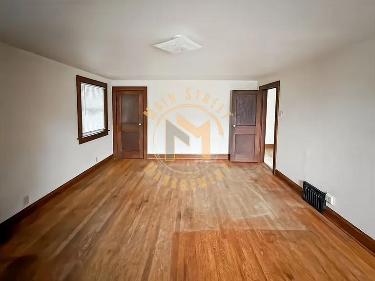520 Henry St — Photo 7
