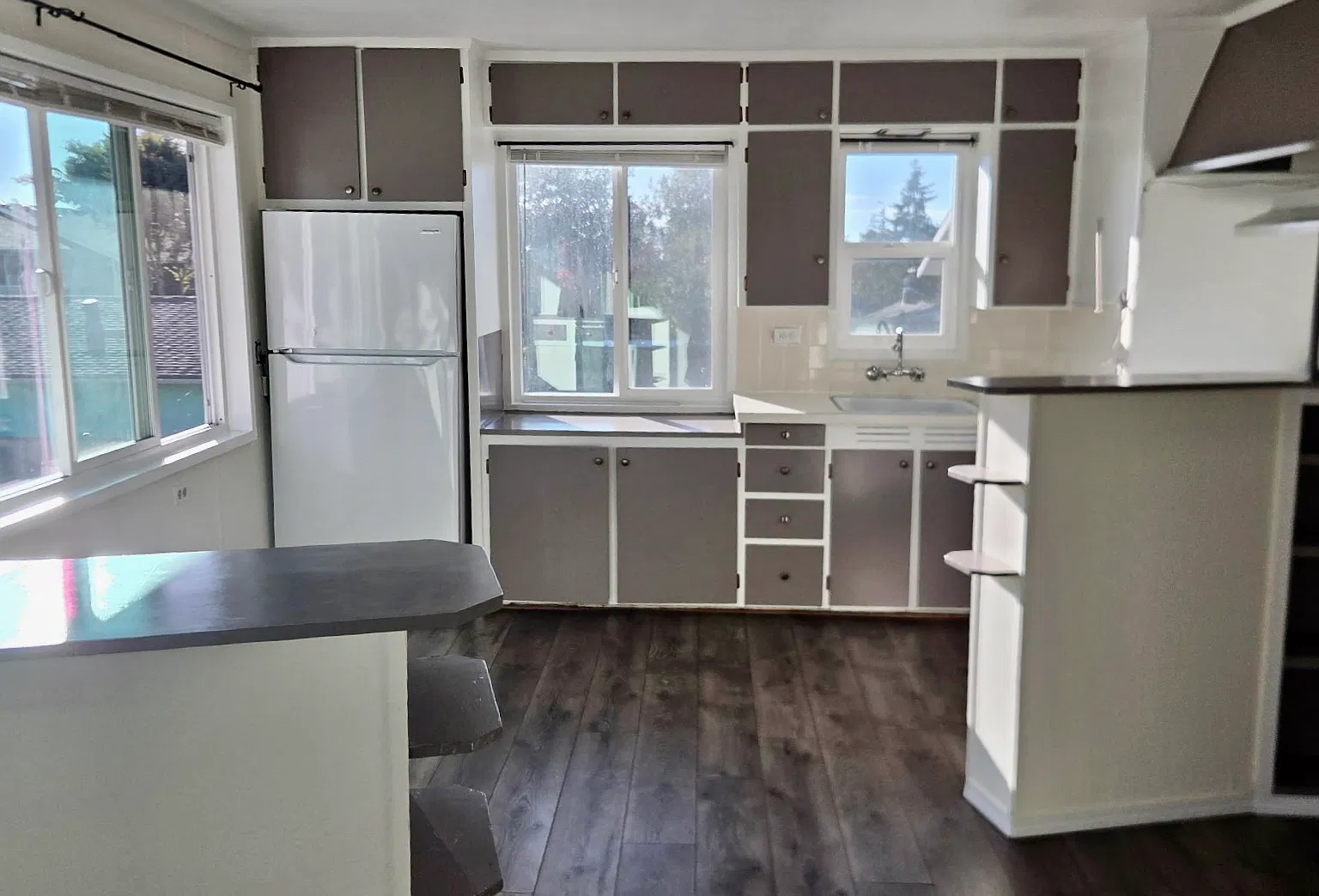 2 bed, 700 sqft, $1,625 — Photo 3