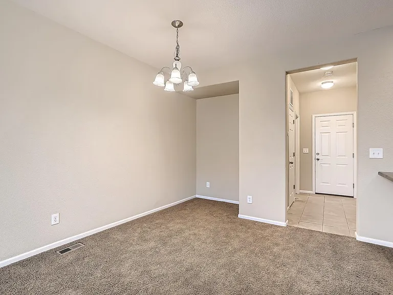 140 Jackson Dr — Photo 9
