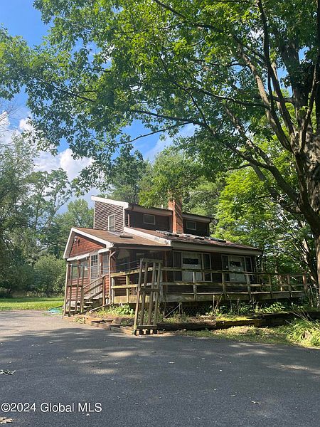 2nd image of 274 Tracey Road