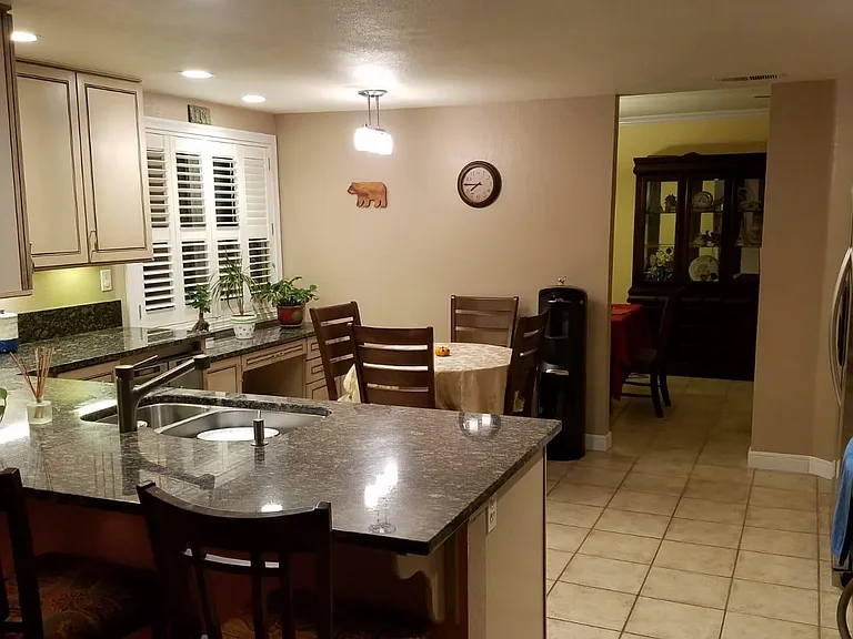 10993 Avenida De Los Lobos — Photo 3