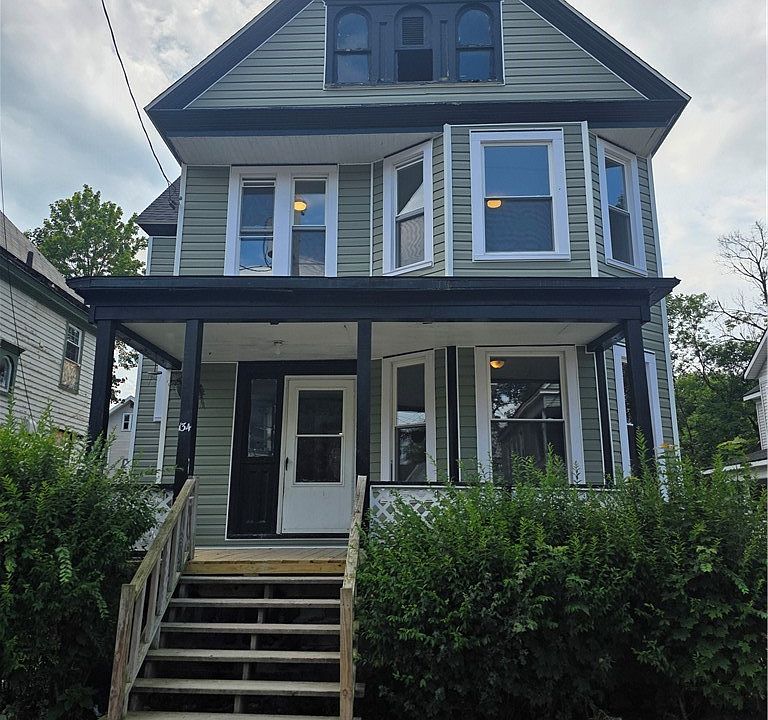 1st image of 134 Grove Pl