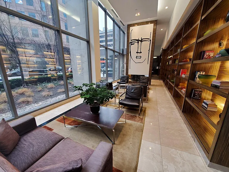 38 Grenville St #1009 — Photo 19