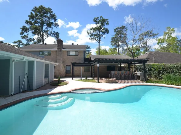 2711 Williamsburg Dr, Dickinson, TX 77539