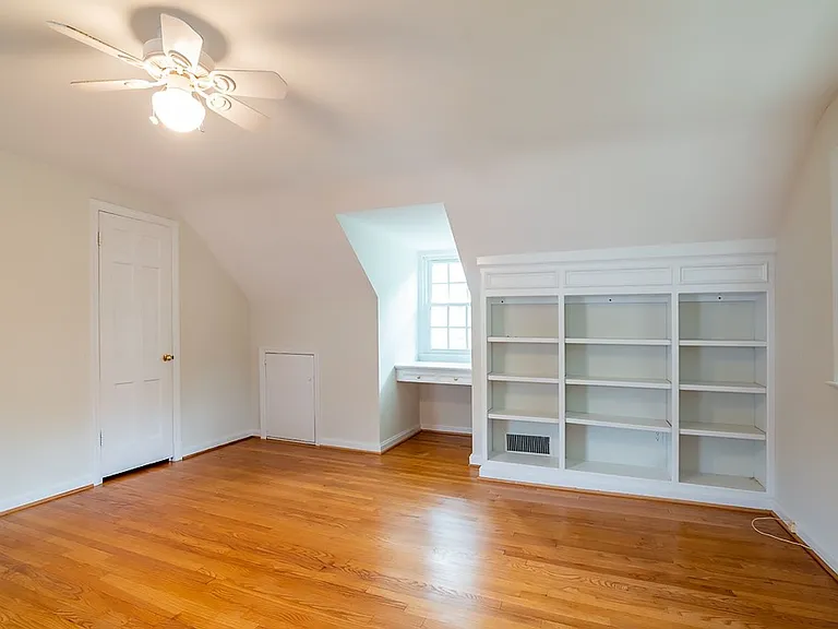 6400 Ruffin Rd — Photo 22