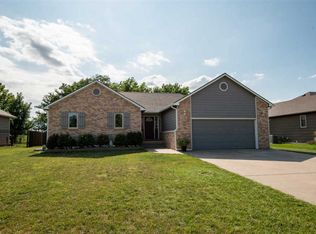 205 N Meadowlark Ct, Andale, KS 67001