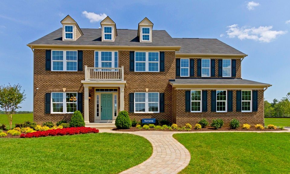1st image of 8276 Woodland Creek Ct