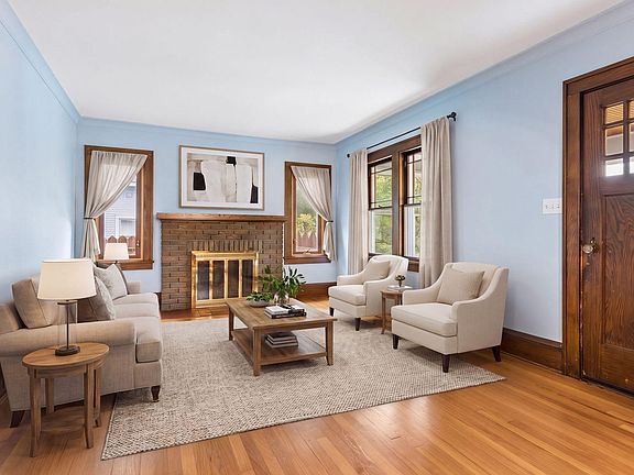 5th image of 5015 42nd Ave S