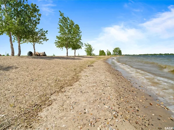 400 Lakeshore Drive, Wee Too Beach, SK S0G 1C0