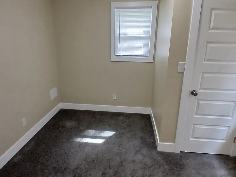 17170 Bradford Ave — Photo 7