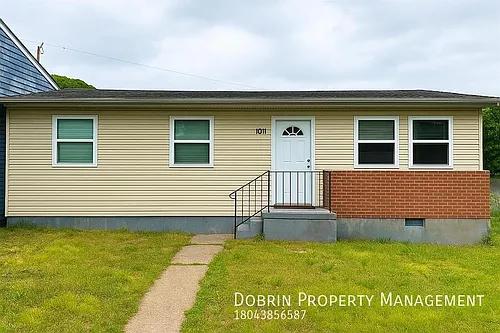 1011 Kinney St Photo 1