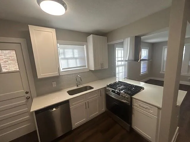 2428 Avenue 0 1/2 St #2 — Photo 4