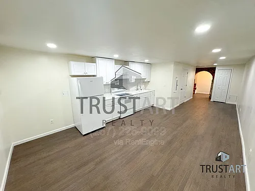 910 N 41st St #4 Photo 1
