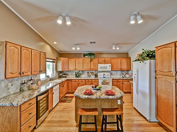 4th image of 12708 N 77th Dr