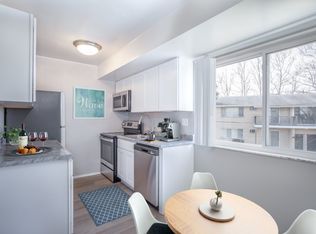 Versailles, Oak Park, MI 48237