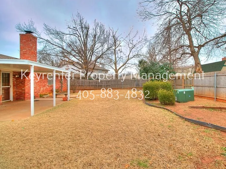 5804 NW 89th St — Photo 20