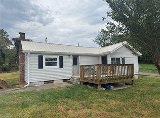 160 Magnolia St, Lowgap, NC 27024