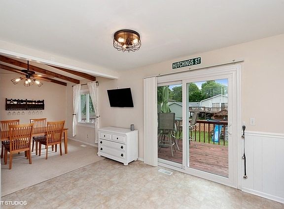 4th image of 31 Essex Ln