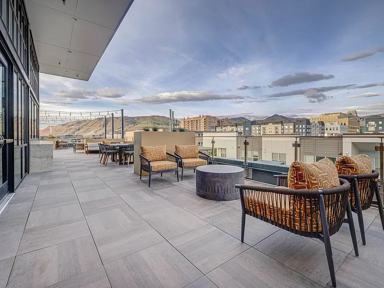 Alta Stone at The Gateway — Photo 14