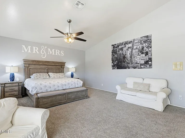 2575 E Drake St — Photo 23