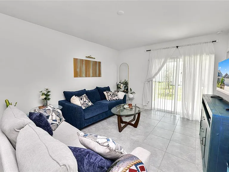 1740 White Water Ct — Photo 8