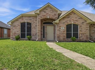 915 Sea Shell Dr, Mesquite, TX 75149