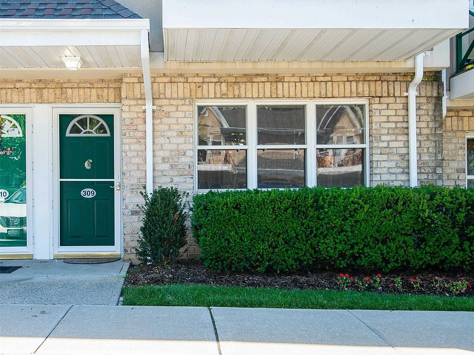 1st image of 309 Cambridge Ct