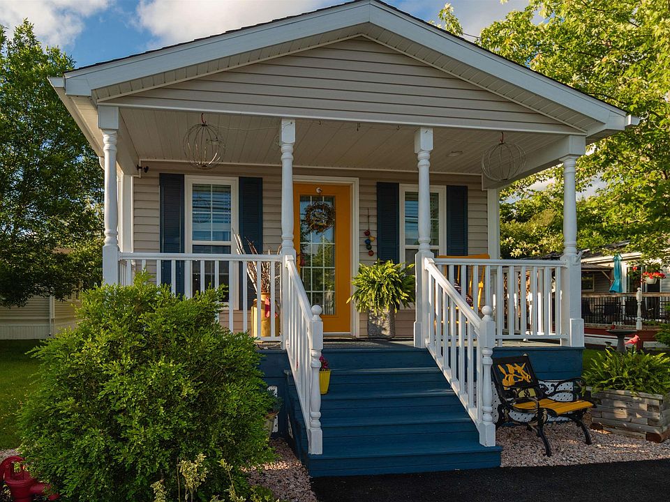 1st image of 38 Irven Dr